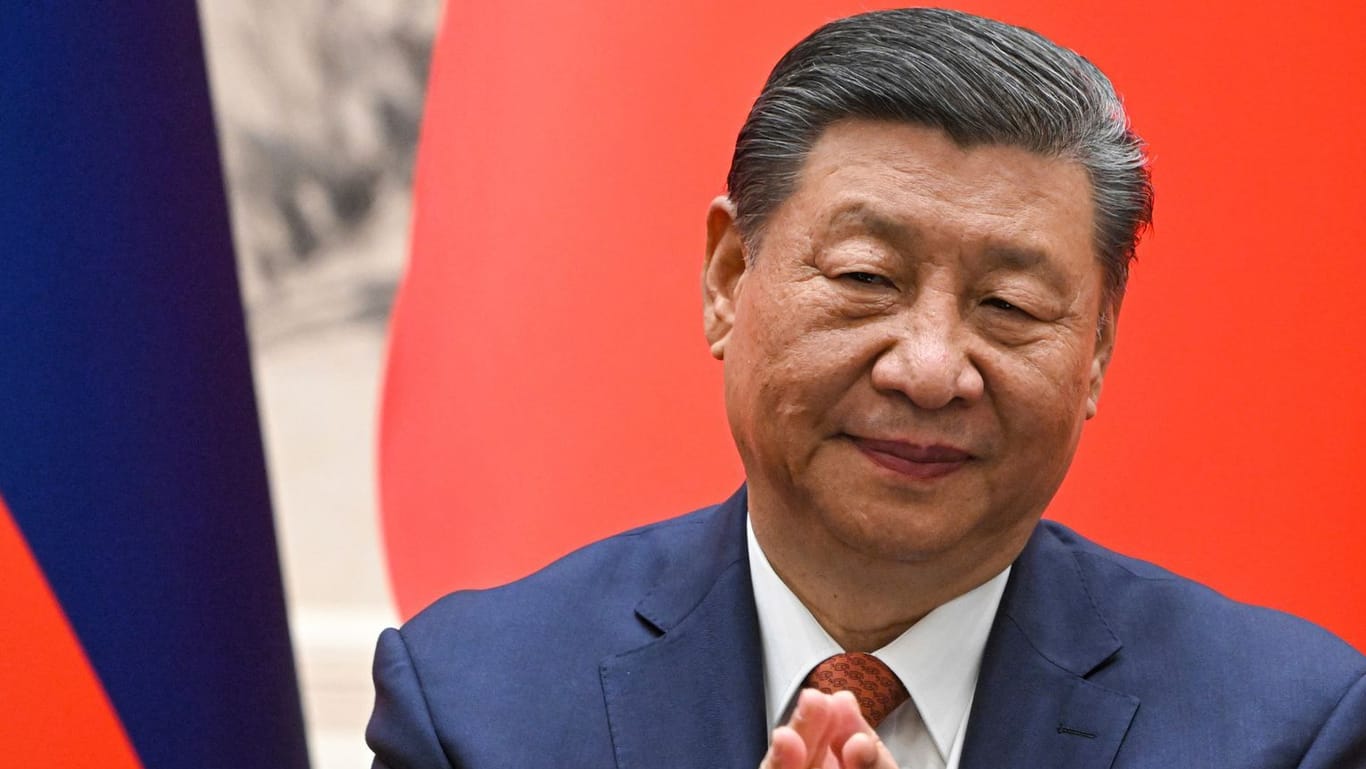 Xi Jinping reist aktuell in zahlreiche Regionen in der Welt: Die Ukraine hat der chinesischen Führung vorgeworfen, den Friedensgipfel in der Schweiz zu behindern.