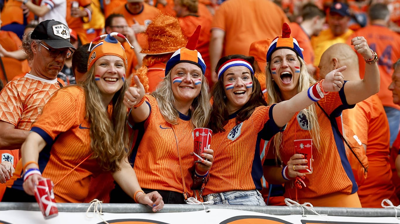 Niederlande-Fans in Deutschland (Archivbild): Am Dienstag wird es einen großen Fanmarsch geben.