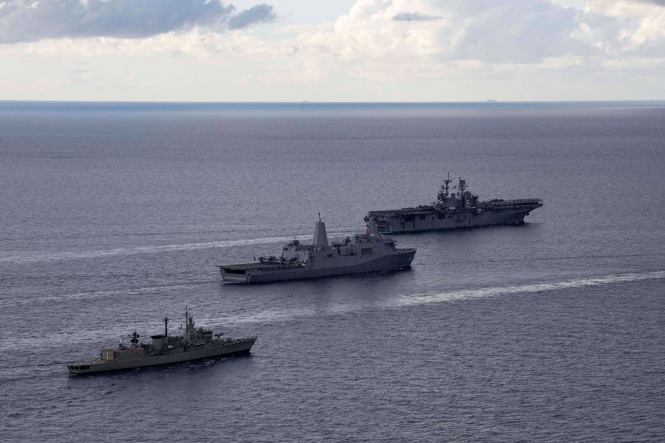 US-Kriegsschiffe im Mittelmeer (Archivbild). Das CENTCOM-Kommando mach dem Iran Vorwürfe.