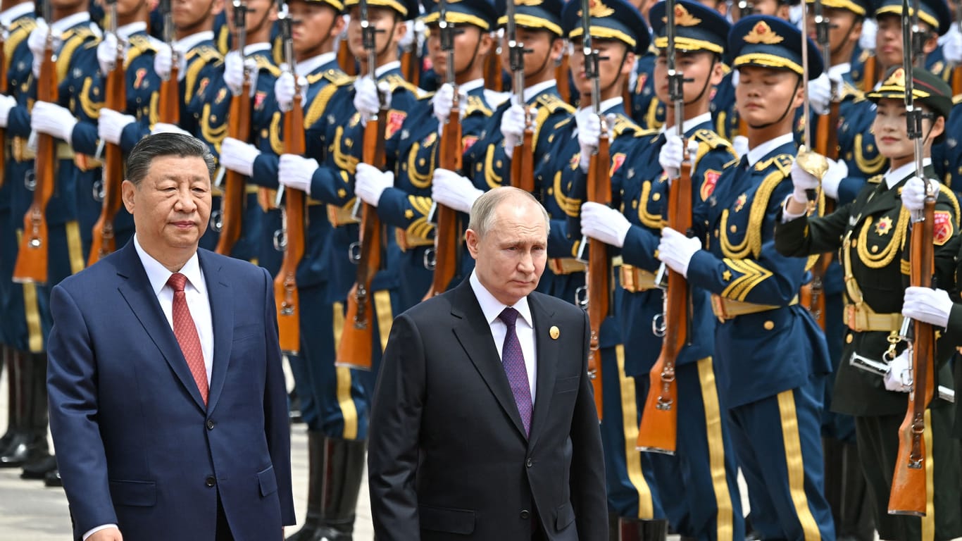 Xi Jinping und Wladimir Putin: Die westlichen Staaten müssen besser für Krisen gewappnet sein, rät Markus Reisner.