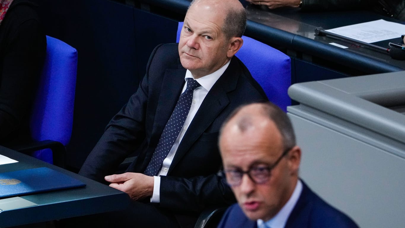 Olaf Scholz und Friedrich Merz: Der Kanzler und der Oppositionsführer lieferten sich über ARD und ZDF ein Fernduell.