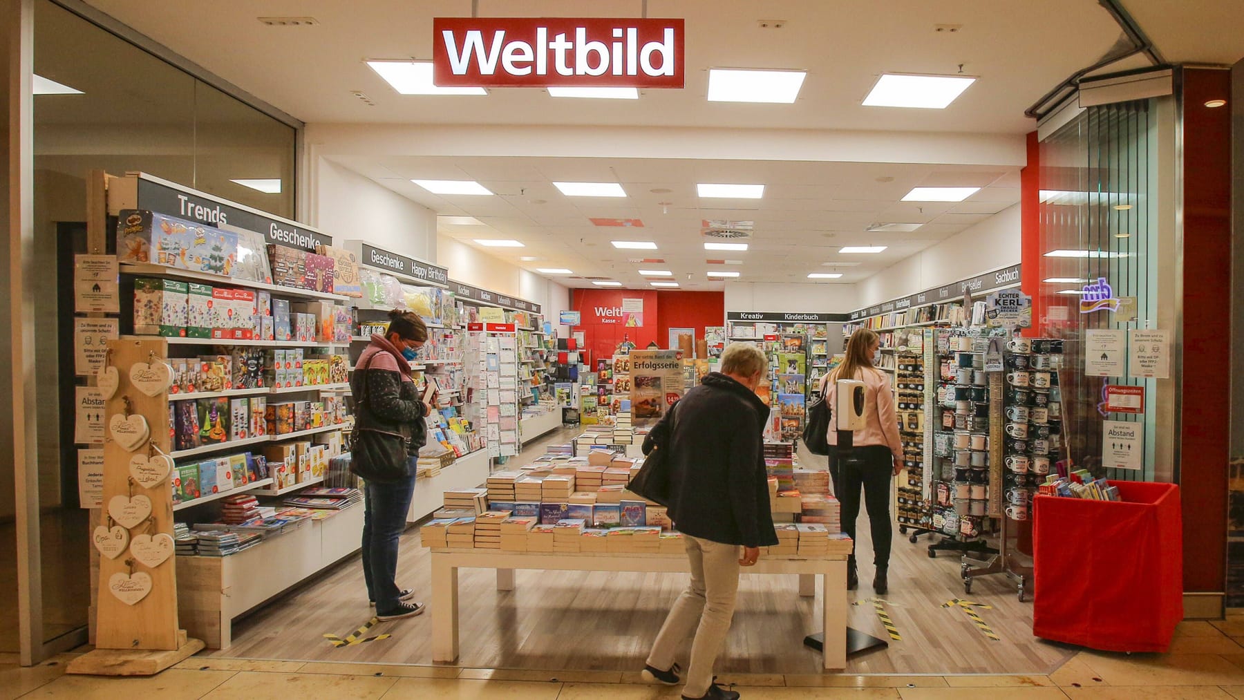 Weltbild-Gruppe aus Augsburg meldet Insolvenz an: Bundesweiter Buchhändler