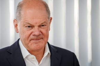 Bundeskanzler Olaf Scholz: Die Regierung soll Asyl-Modelle prüfen.