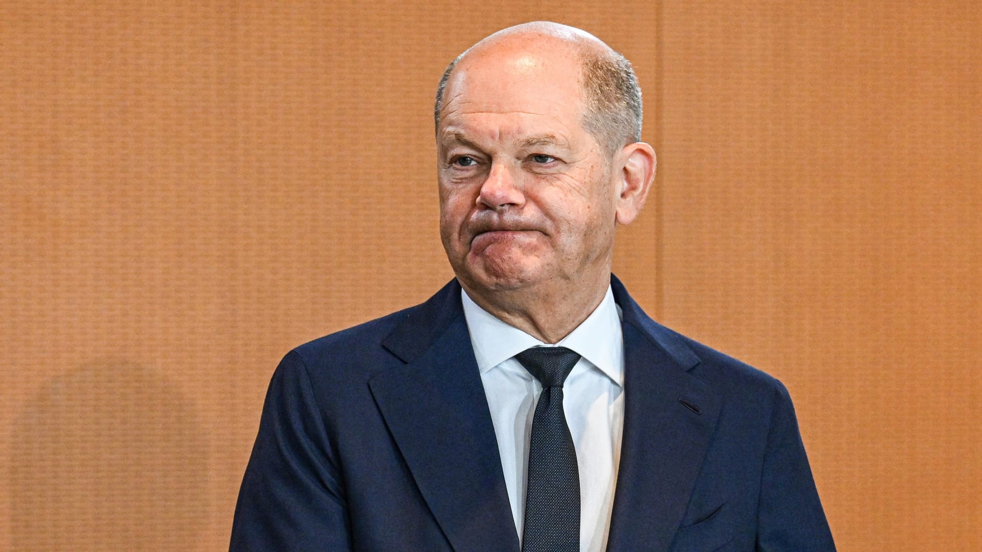 Bundeskanzler Olaf Scholz: Die Regierung soll Asyl-Modelle prüfen.