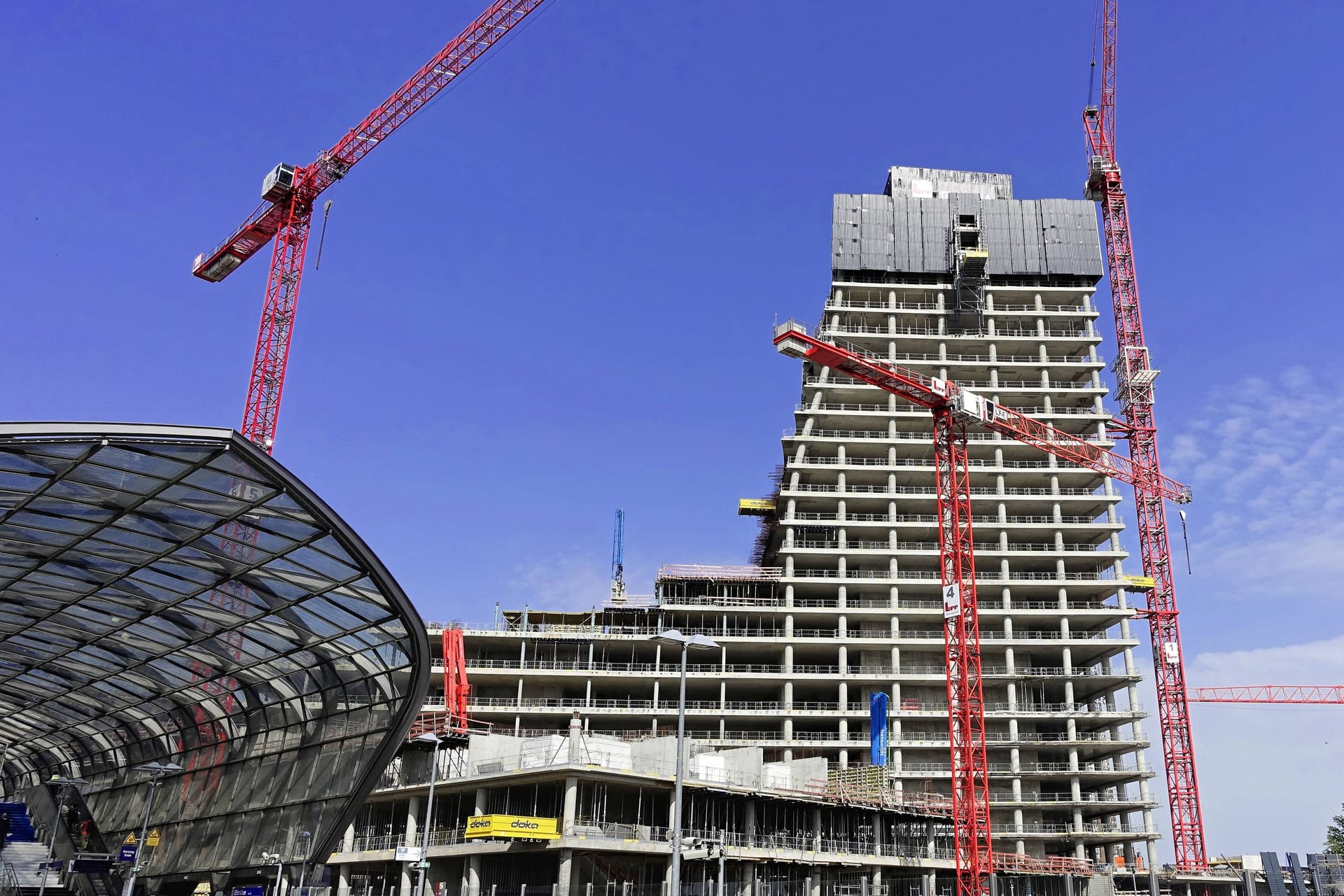 Der Elbtower-"Stummel" in der Hafencity: Der Immobilienentwickler Dieter Becken plant, das Gebäude im Sommer 2025 weiterzubauen.