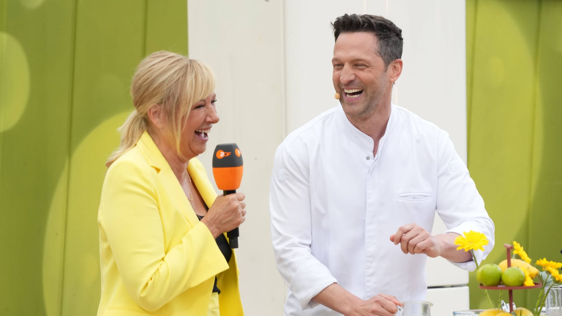 Moderatorin Andrea Kiewel und TV-Koch Alexander Kumptner im ZDF-Fernsehgarten: