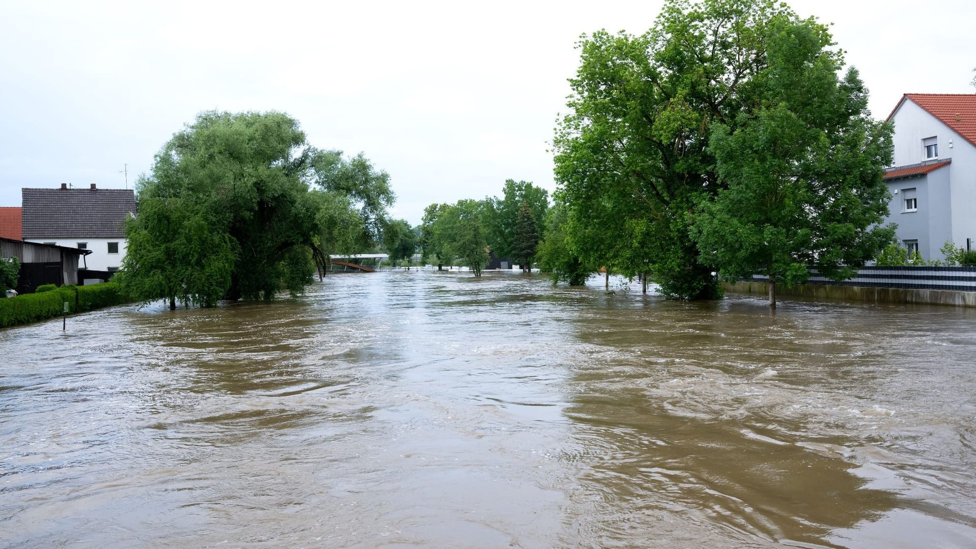 Hochwasser in Bayern - Reichertshofen