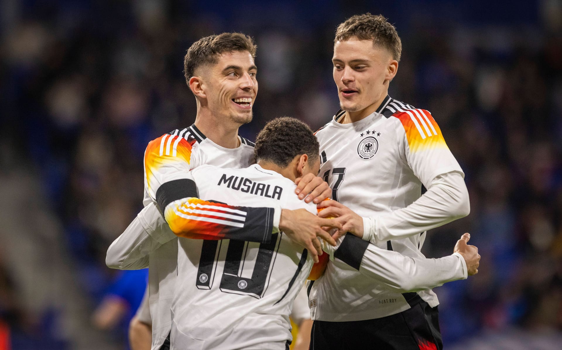 Auch bei der EM in Jubellaune? Die DFB-Elf um Kai Havertz, Jamal Musiala und Florian Wirtz (v. li.) will mit einem Erfolg ins Heimturnier starten.