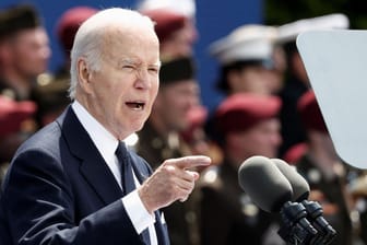 US-Präsident Joe Biden: "In Erinnerung an die, die hier gekämpft haben, hier gestorben sind, wortwörtlich hier die Welt gerettet haben: Lasst uns ihrem Opfer würdig sein."