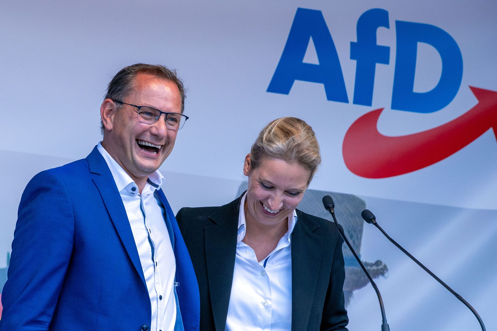 AfD-Politiker Tino Chrupalla und Alice Weidel: Die Partei ist in Ostdeutschland teils auf dem Weg zur Volkspartei, sagt Steffen Mau.