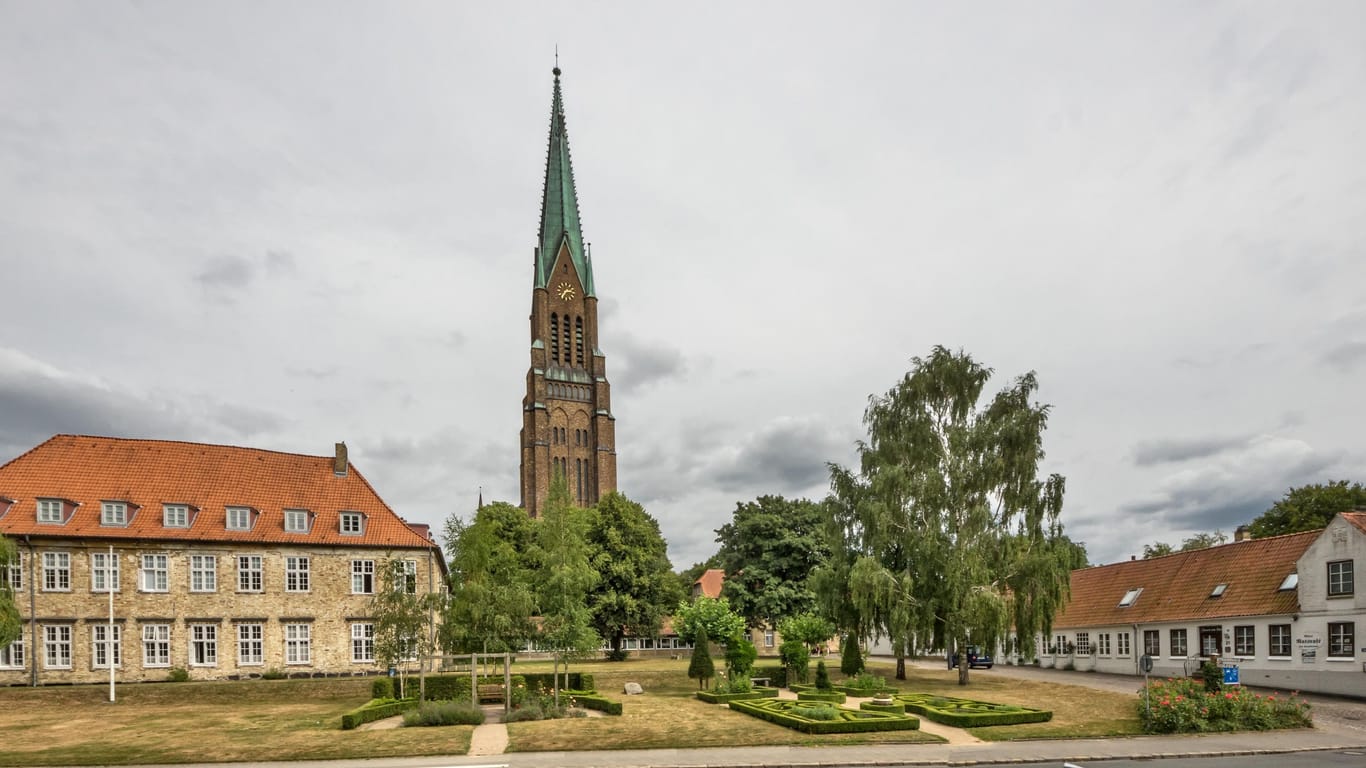 Blick auf den Dom St. Petri in Schleswig