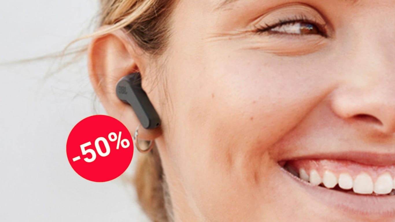 Praktisch für Reisen: Holen Sie sich jetzt die JBL Bluetooth-Kopfhörer bei Aldi zum Tiefstpreis.