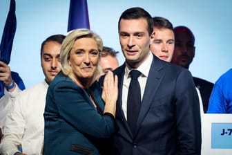 Marine Le Pen und Jordan Bardella