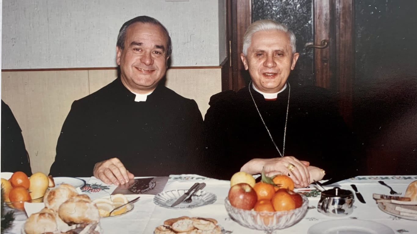 Edmund Dillinger: Der Priester traf häufiger auf seinen Cartellbruder Joseph Ratzinger, begegnete ihm auch als Papst Benedikt XVI.,