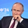Putin, Russland und die besetzte Krim: Badesaison zwischen Raketen