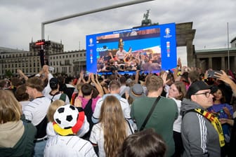 Fanmeile am Brandenburger Tor: Dort kann am Dienstag kein Fußball geschaut werden.