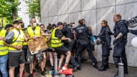 AfD-Parteitag in Essen: Die massiven Proteste im Überblick | Video