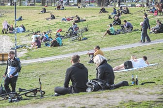 Volkspark Friedrichshain (Archivbild): Zwei Personen wurden hier attackiert.