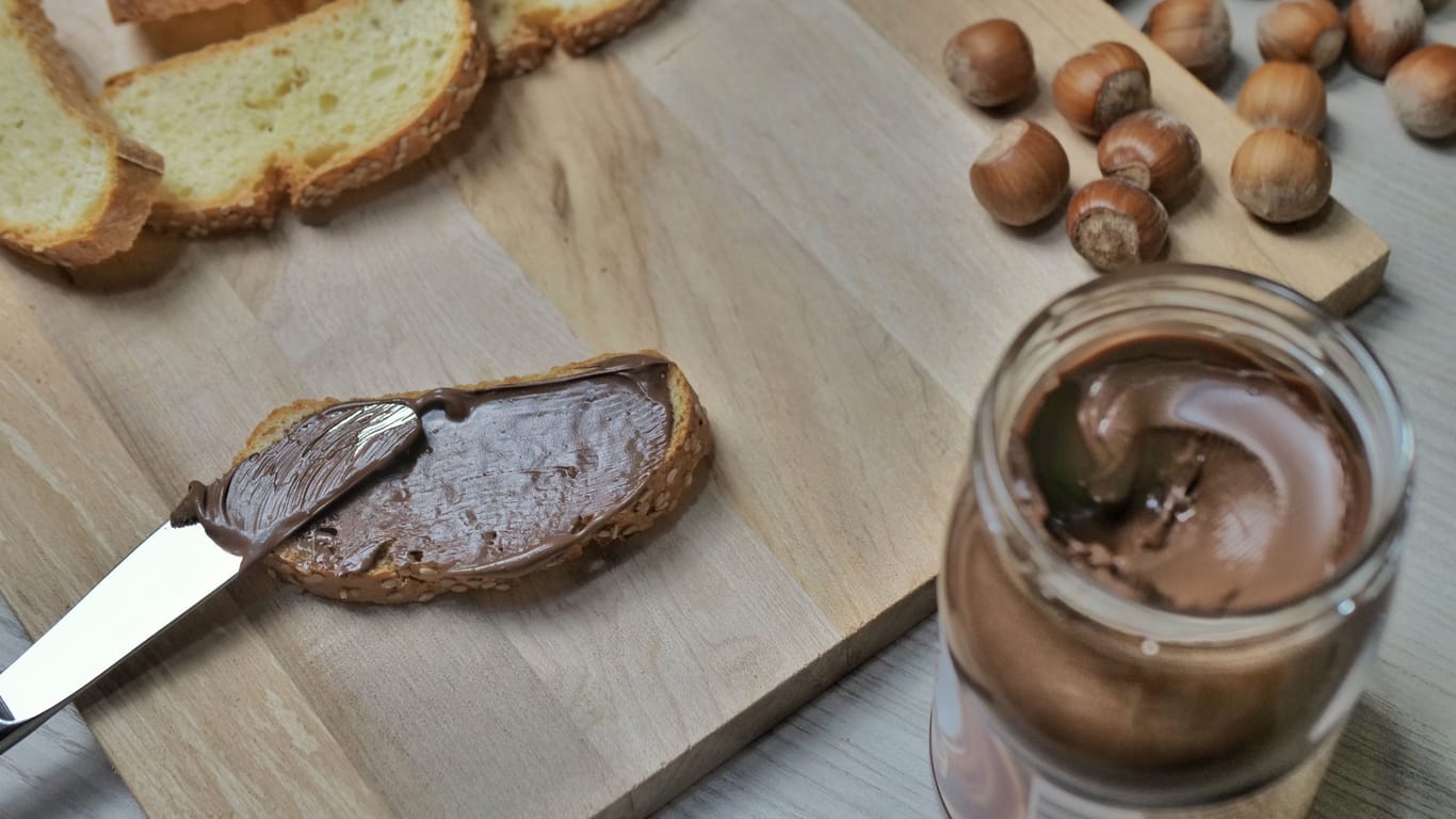 nut nougat cream sandwich with chocolate.