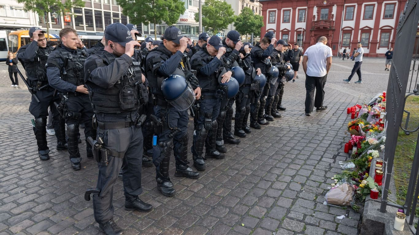 Trauer um getöteten Polizisten in Mannheim