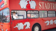 Hamburg: Otto Waalkes stellt Ottifanten-Bus mit witzigem Design vor