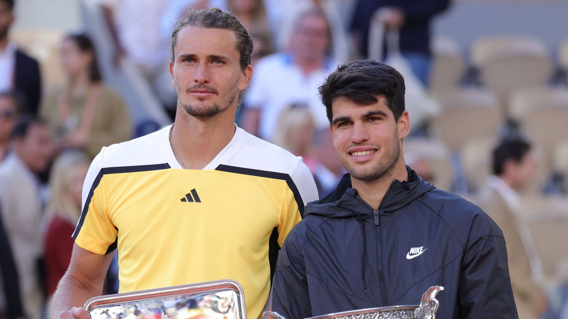 Alexander Zverev (l.) und Carlos Alcaraz: Der Deutsche wartet noch immer auf seinen ersten Grand-Slam-Titel.