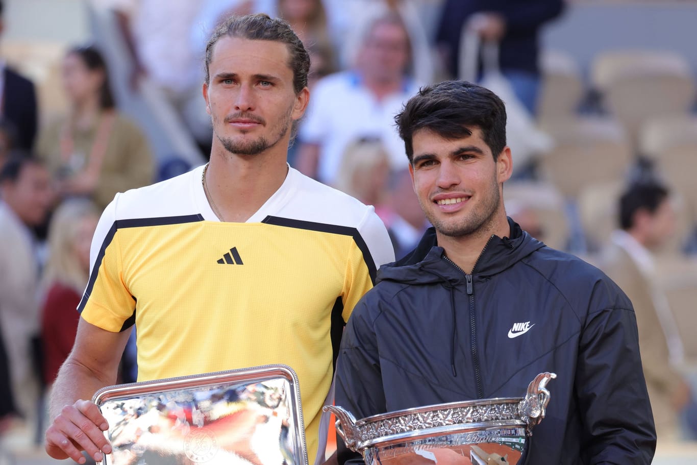 Alexander Zverev (l.) und Carlos Alcaraz: Der Deutsche wartet noch immer auf seinen ersten Grand-Slam-Titel.