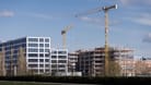 Neubauten in Berlin (Symbolbild): Bei Erst- und Wiedervermietungen sind die Preise in Potsdam und Berlin am stärksten angestiegen.