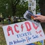 AC/DC: Regensburger reist extra nach Dresden, um Tickets zu verkaufen
