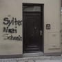 München: Antifa beschmiert Haus von Mann aus Sylt-Video
