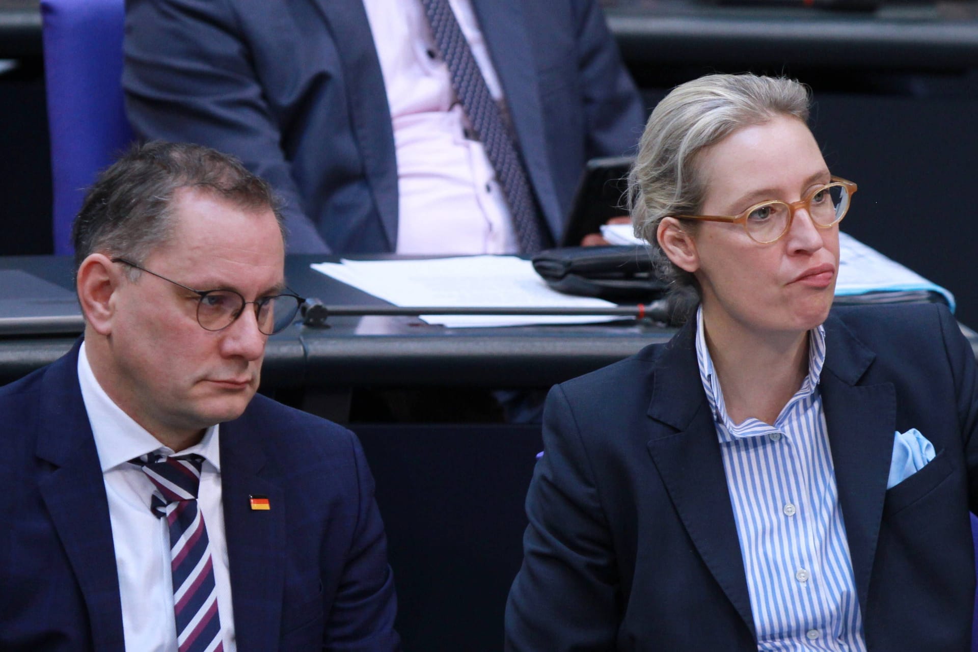 Tino Chrupalla (l.) und Alice Weidel (Archivbild): Seit Januar hat die Partei 7,5 Prozent an Zustimmungswerten verloren.