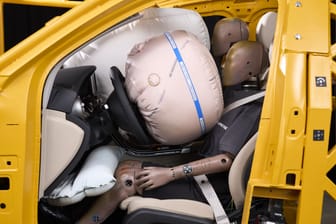 Für hochautomatisiertes Fahren: Moderne Autos brauchen auch moderne Airbags.