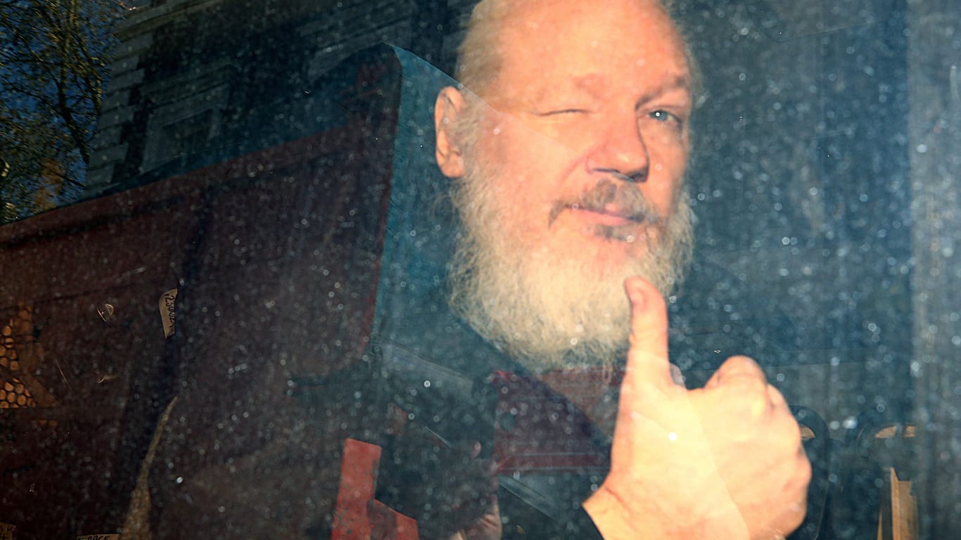 Wikileaks-Gründer bei seinem Erscheinen vor Gericht in London 2019.