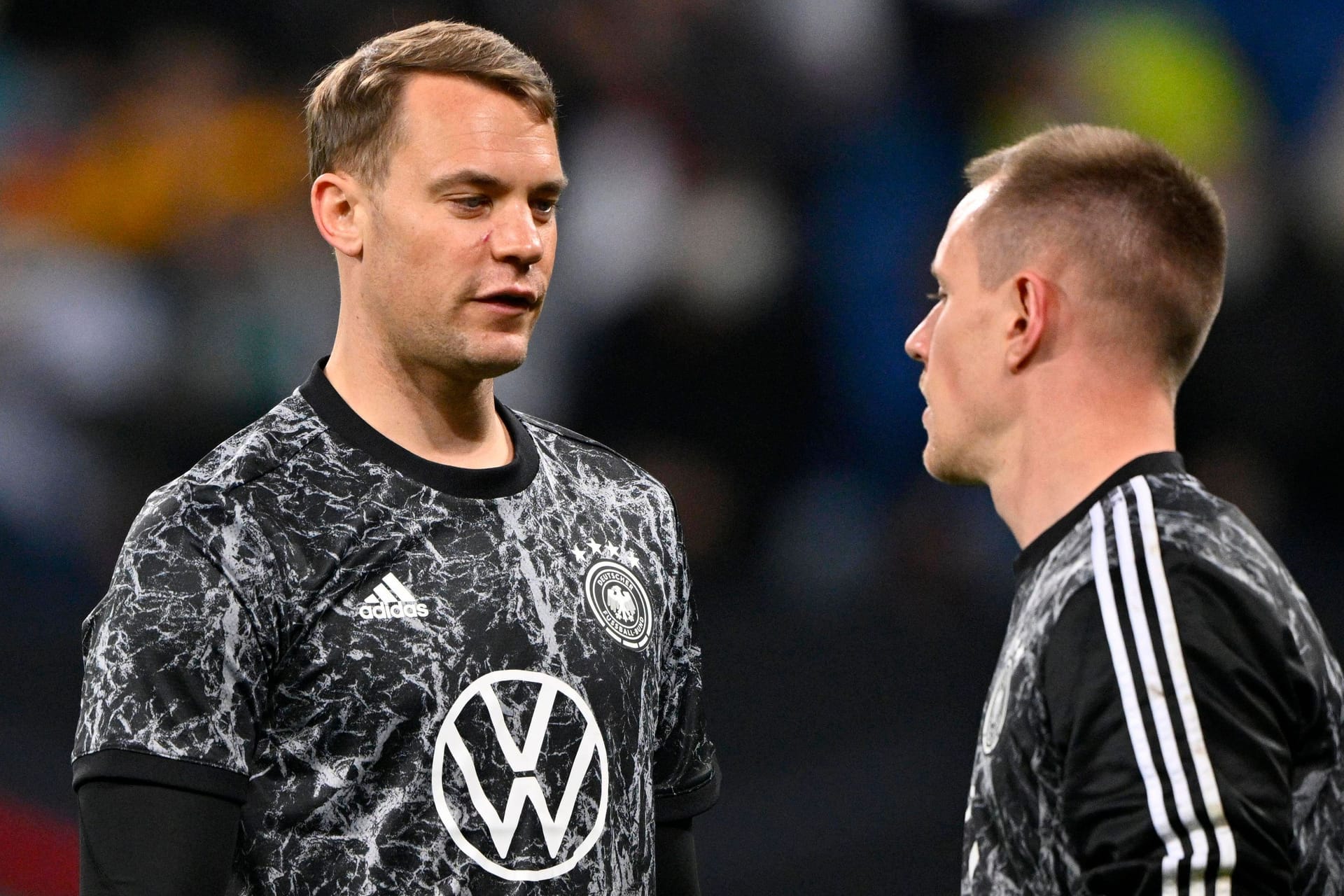 Manuel Neuer (l.) und Marc-André ter Stegen: Die Torhüter vor zwei Jahren im Gespräch.