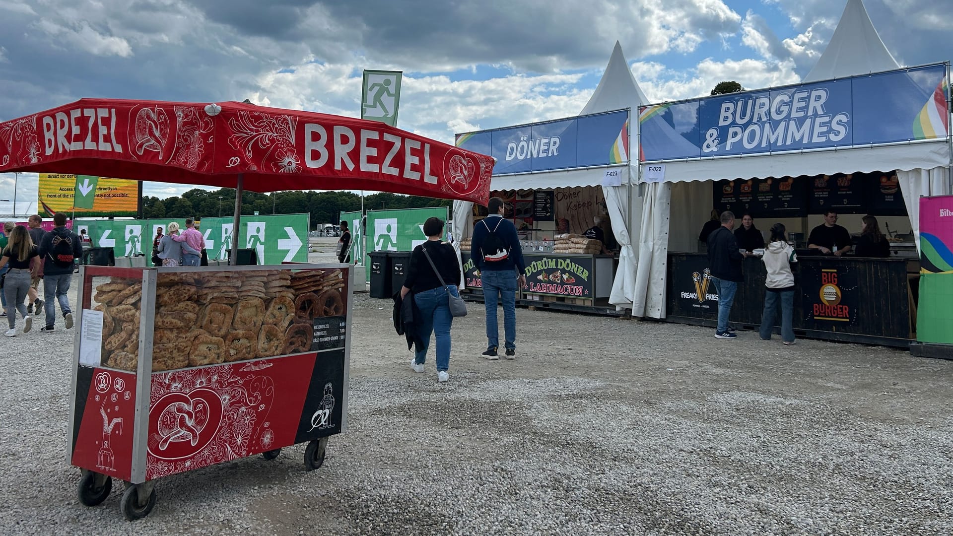 Brezeln dürfen auf dem Fanfest in München nicht fehlen.