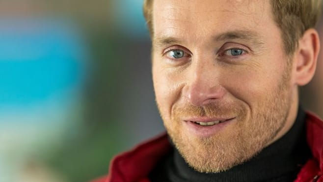 Schauspieler Samuel Koch: Er spricht über die finanziellen Folgen seines "Wetten, dass..?"-Unfalls. Schauspieler Samuel Koch: Er spricht über die finanziellen Folgen seines "Wetten, dass..?"-Unfalls.