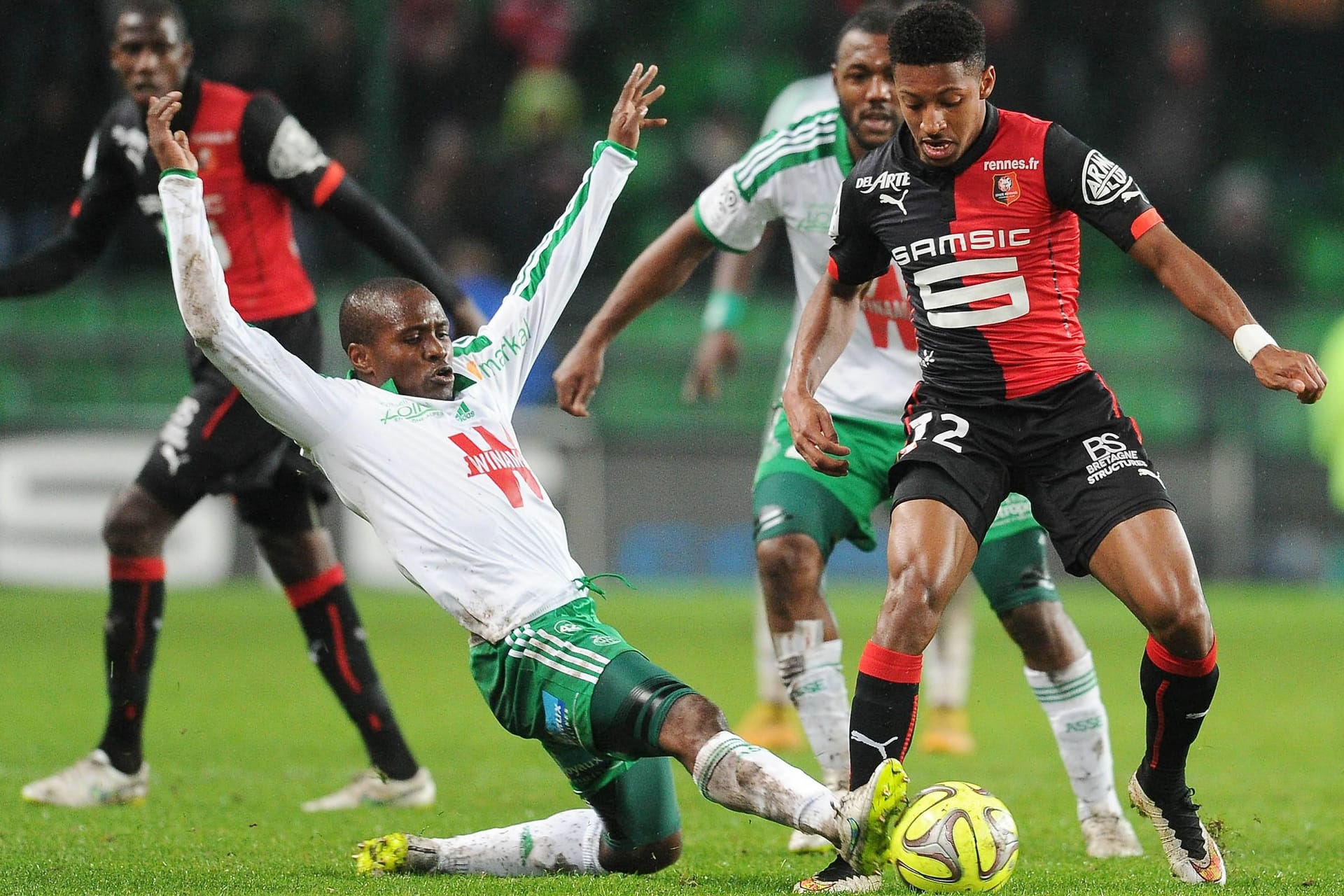 Zweikampfstark: Landry N'Guemo (li.) 2015 im Trikot von AS St. Etienne.