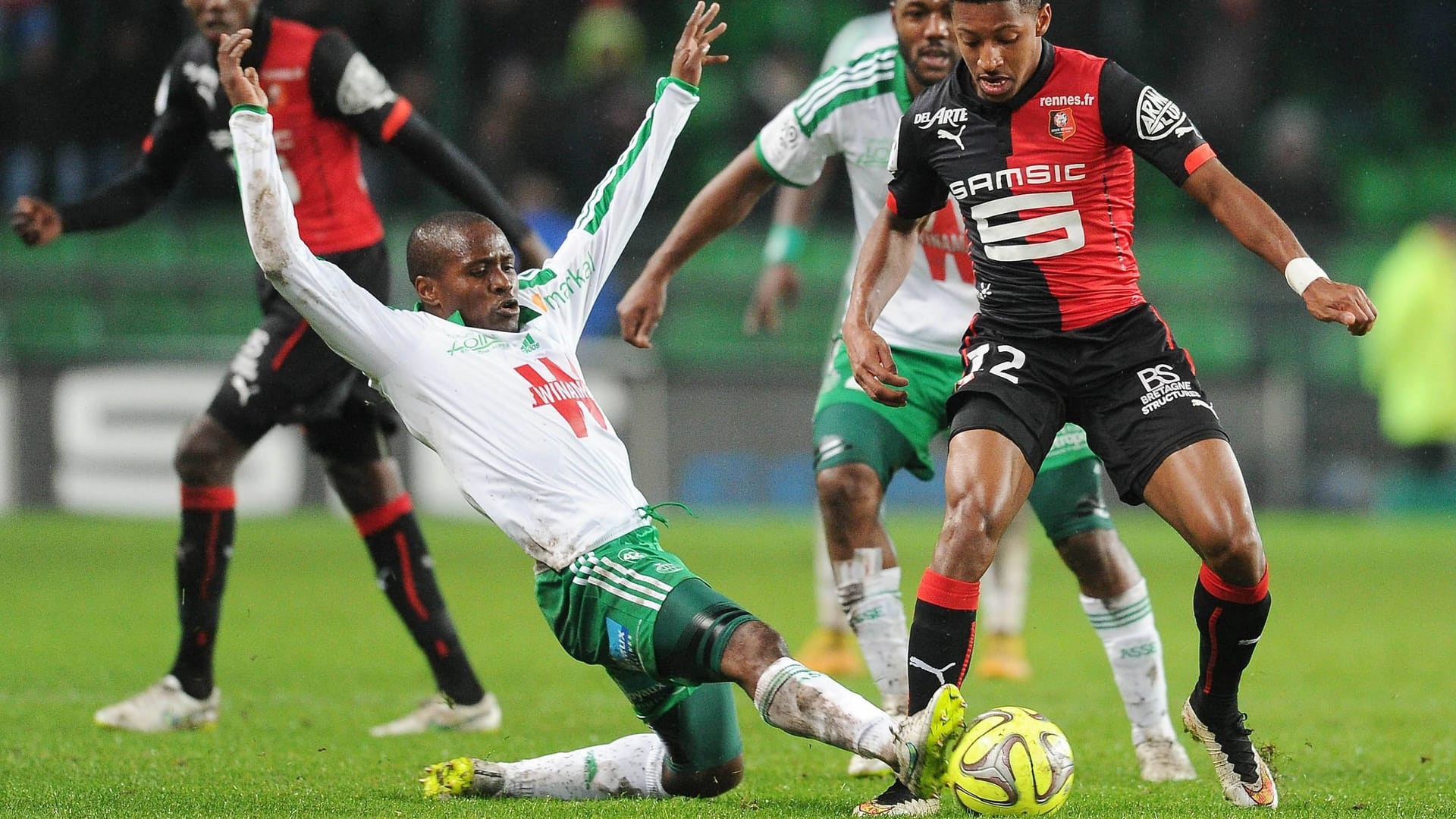 Zweikampfstark: Landry N'Guemo (li.) 2015 im Trikot von AS St. Etienne.