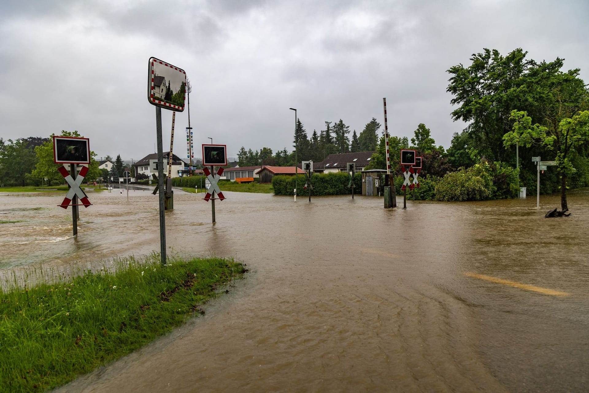 Hochwasser in Bayern - Fischach