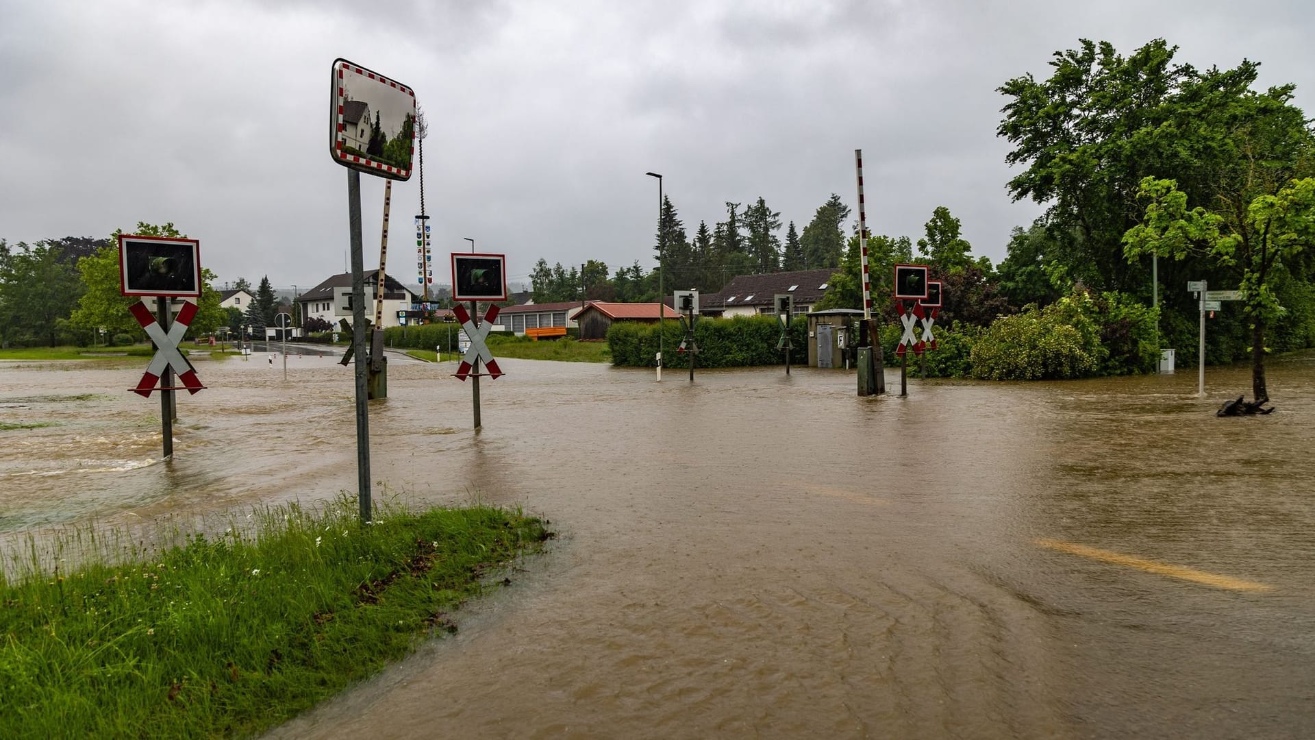 Hochwasser in Bayern - Fischach