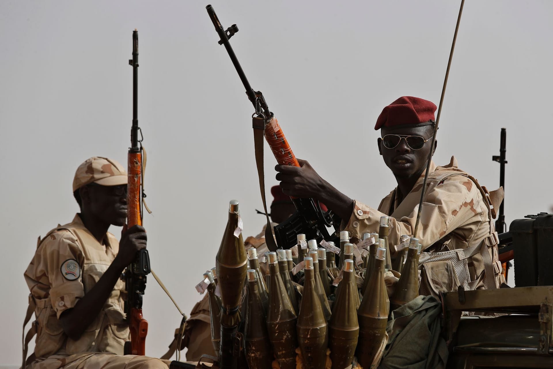 Kämpfer der RSF-Miliz im Sudan: Sie belagern aktuell die Stadt Al-Faschir in Darfur.