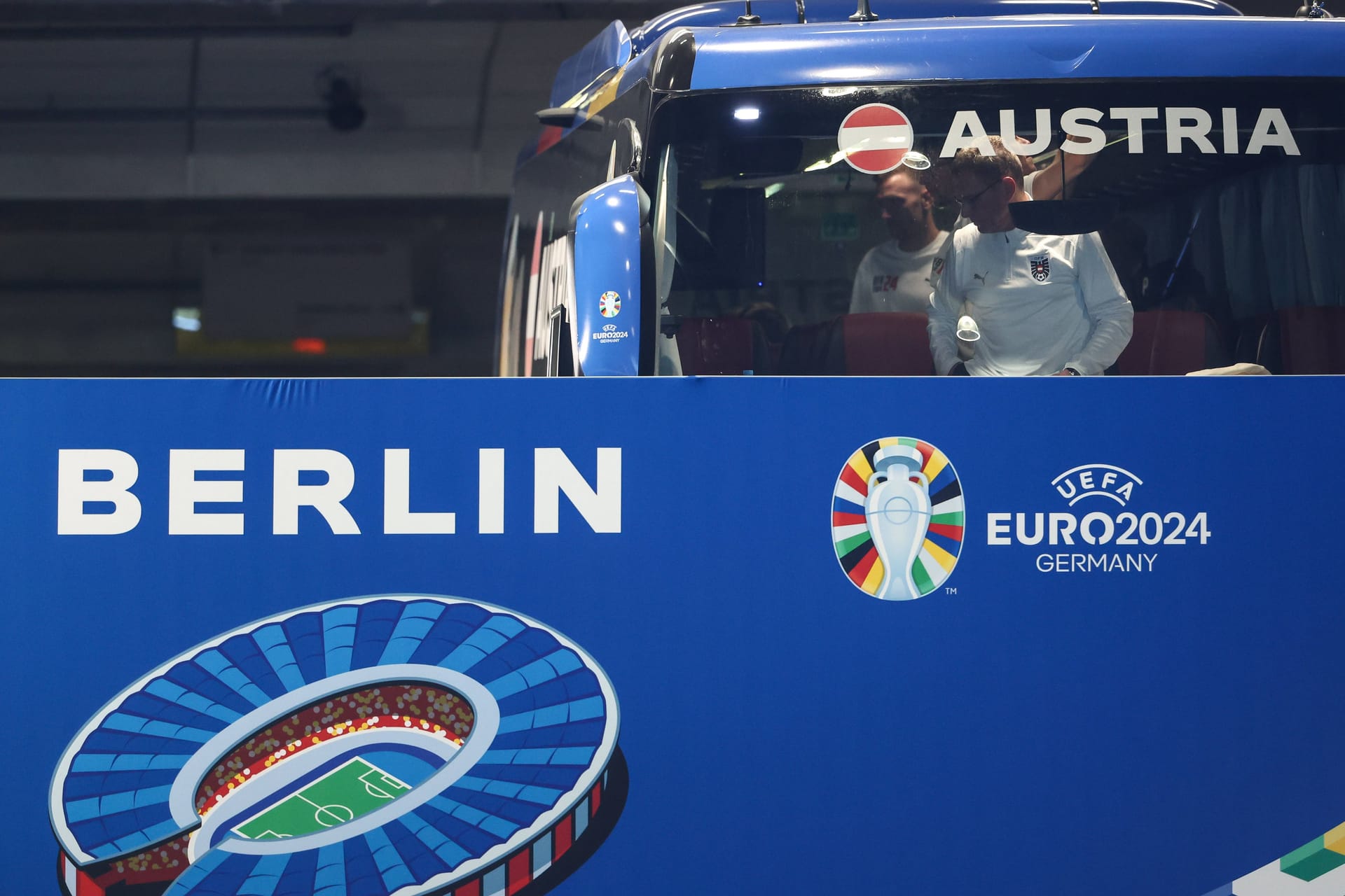 SOCCER - UEFA EURO, EM, Europameisterschaft,Fussball 2024 BERLIN,GERMANY,20.JUN.24 - UEFA EURO 2024, group stage, Austria vs Poland, preview, pitch walk Team AUT. Image shows head coach Ralf Rangnick AUT and the teambus of AUT.