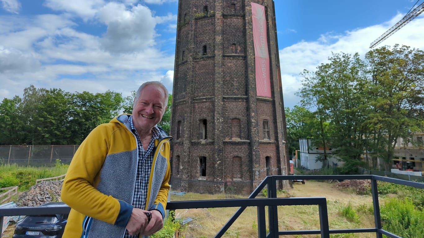 Der Investor: Christian Ley vor dem Wasserturm.