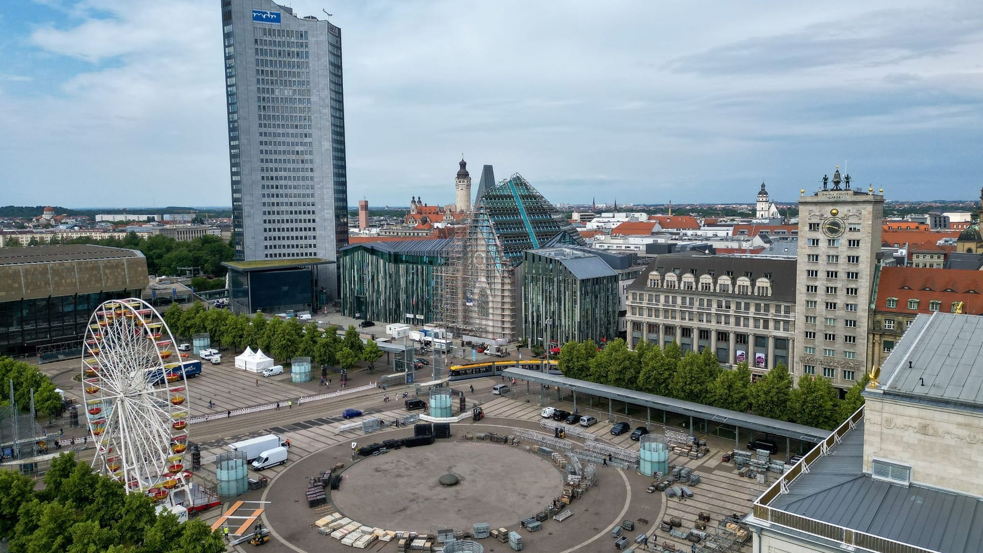 Aufbau der Leipziger «Fan Zone» zur Fußball-EM