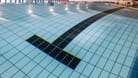 Schwimmbad (Symbolfoto): Bremen bleibt bis 2026 um ein Bad reicher.