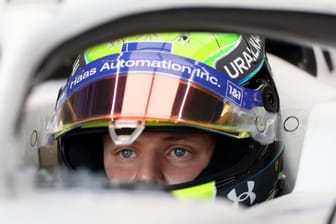Mick Schumacher im Cockpit (Archivbild): In Le Mans war für sein Auto nach fünfeinhalb Stunden Schluss.