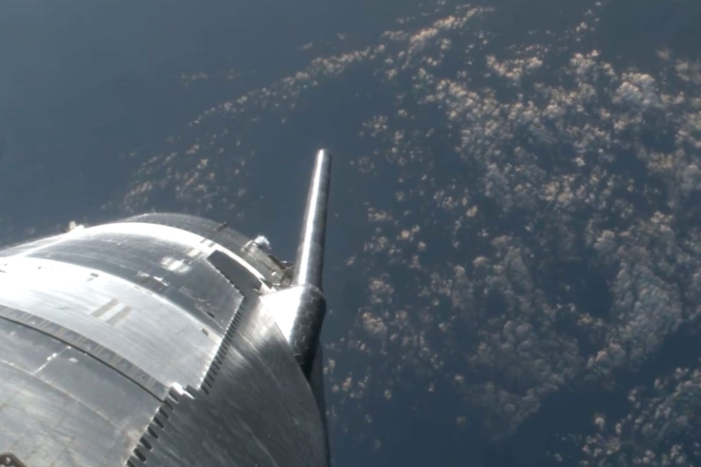 Außenbordkameras lieferten beeindruckende Bilder kurz vor dem Wiedereintritt von "Starship" in die Erdatmosphäre.
