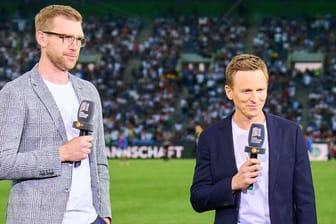 Per Mertesacker und Jochen Breyer: Im ZDF sind sie eigentlich ein Team, nur am Donnerstag kam es zu einem seltsamen Moment.