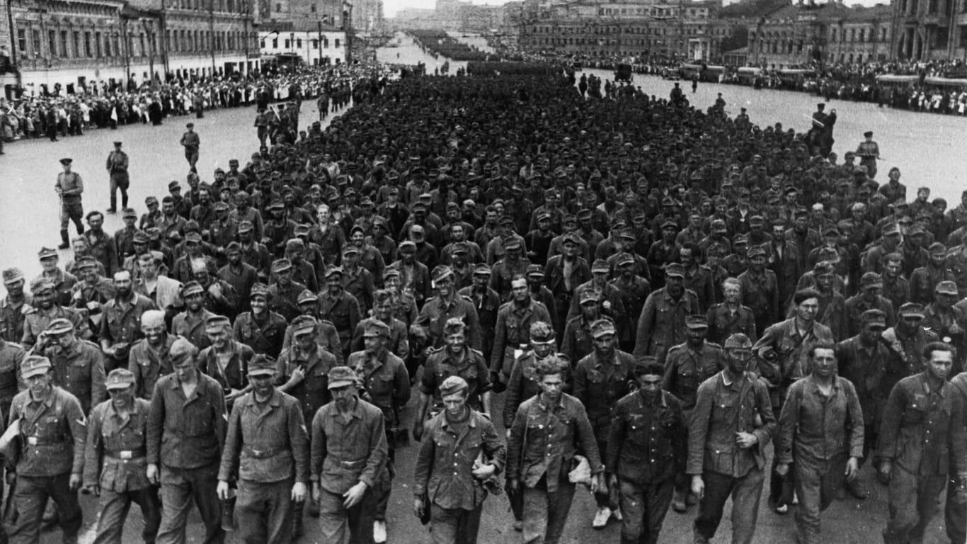 Kriegsgefangene Deutsche: Bei der "Operation Bagration" nahm die Rote Armee Hunderttausende gefangen.