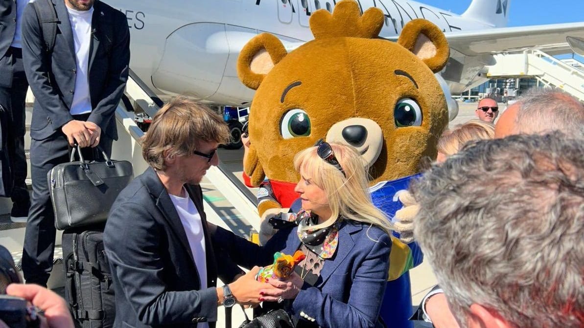 Iris Spranger und Luka Modric in Berlin